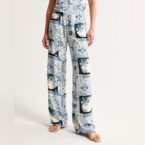 NWT Abercrombie Faux Silk Wige Leg Pant Small Long